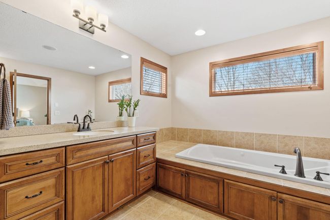 9256 Gateway Ln, House other with 5 bedrooms, 5 bathrooms and null parking in Eden Prairie MN | Image 31
