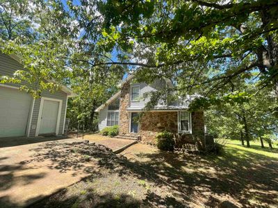 235 Sylvan, House other with 4 bedrooms, 3 bathrooms and null parking in Greers Ferry AR | Image 1