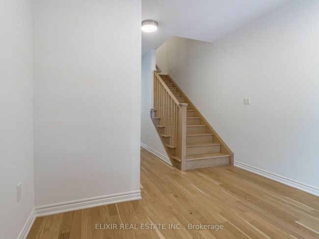 3022 Langdon Rd, House attached with 3 bedrooms, 3 bathrooms and 1 parking in Oakville ON | Image 6