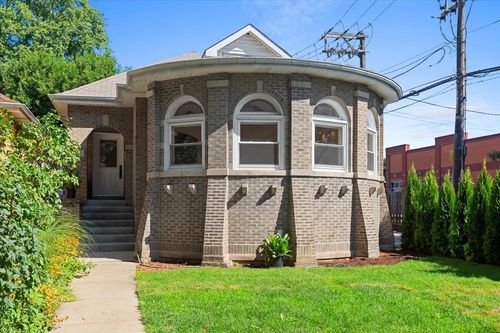 2416 W Morse Ave, Chicago, IL, 60645-4612 | Card Image
