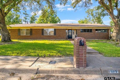 1302 Slaydon St, Henderson, TX, 75654-4241 | Card Image