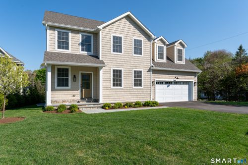 12 Walnut Ridge Ct, Stamford, CT, 06905-3042 | Card Image
