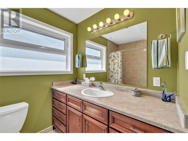 30 Osborne Rd, House other with 3 bedrooms, 2 bathrooms and 4 parking in Summerland BC | Image 22