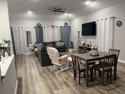 1116 Washington St, Columbus, TX, 78934-2283 | Card Image