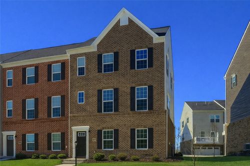 207 Amon St, Cranberry Twp, PA, 16066-2419 | Card Image