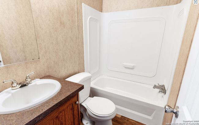 873 W Ave J, House other with 3 bedrooms, 2 bathrooms and null parking in Christine TX | Image 14
