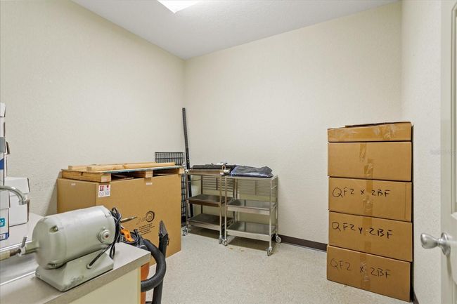 Patient Room 6 | Image 21