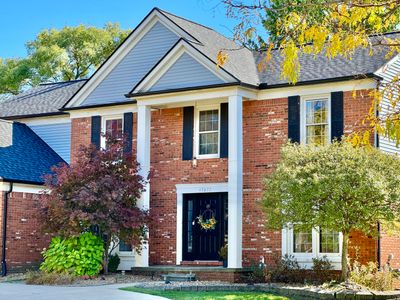 Stately Dunbarton Pines Colonial | Image 2