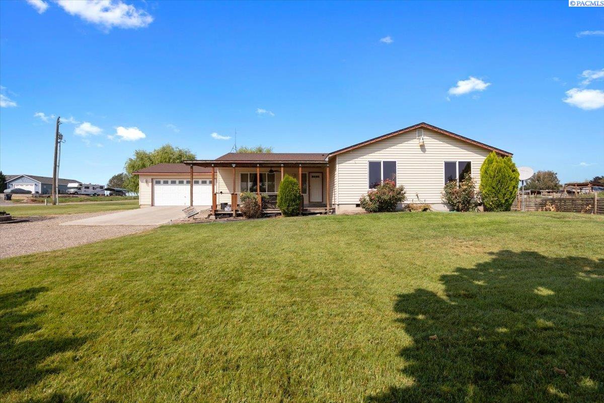 Albro Rd, Sunnyside, WA 98944