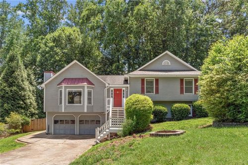2256 Byron Ct Sw, Marietta, GA, 30064-4083 | Card Image