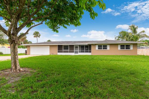 925 Se Osceola St, Stuart, FL, 34994-2433 | Card Image