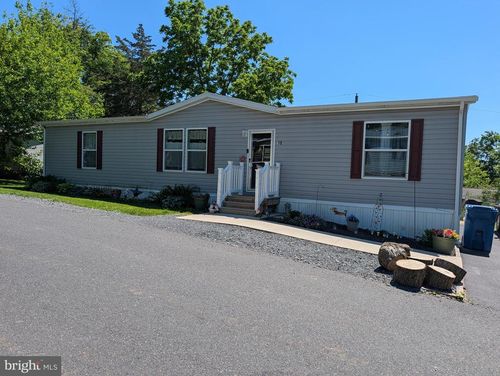 18 Woodedge Dr, QUAKERTOWN, PA, 18951 | Card Image