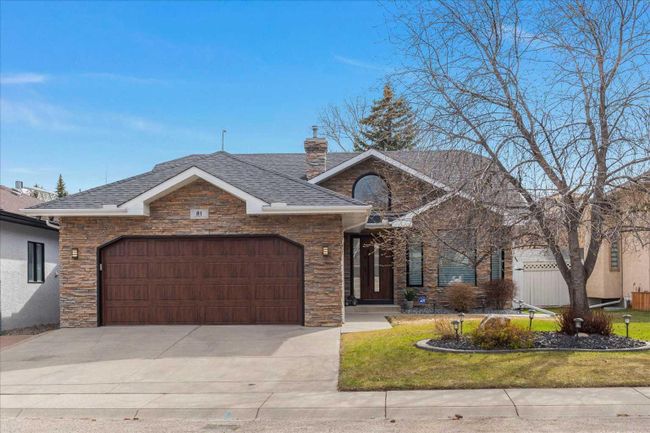 81 Country Hills Close Nw, Home with 4 bedrooms, 3 bathrooms and 4 parking in Calgary AB | Image 1