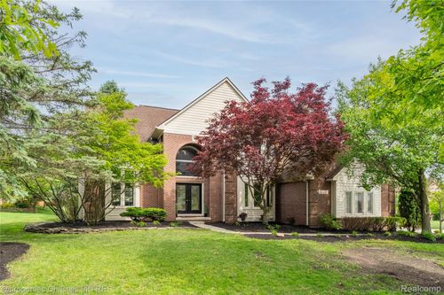 22452 Fuller Dr, Novi, MI, 48374-3780 | Card Image
