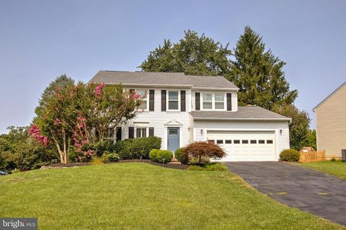 10728 Sugar Meadow Dr, GREAT FALLS, VA, 22066-4230 | Card Image