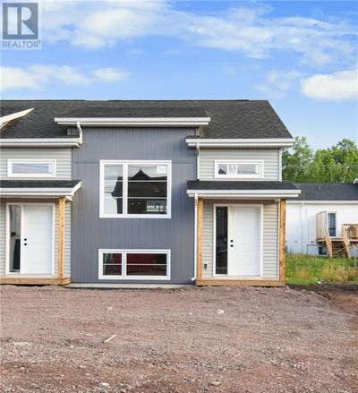 102 Rue Ernest, House other with 3 bedrooms, 2 bathrooms and null parking in Dieppe NB | Image 1