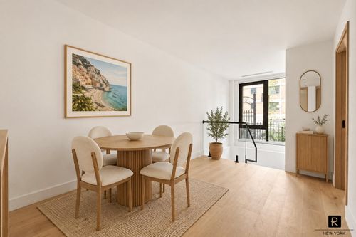 1-a-100 Scholes Street, New York City, NY, 11206 | Card Image