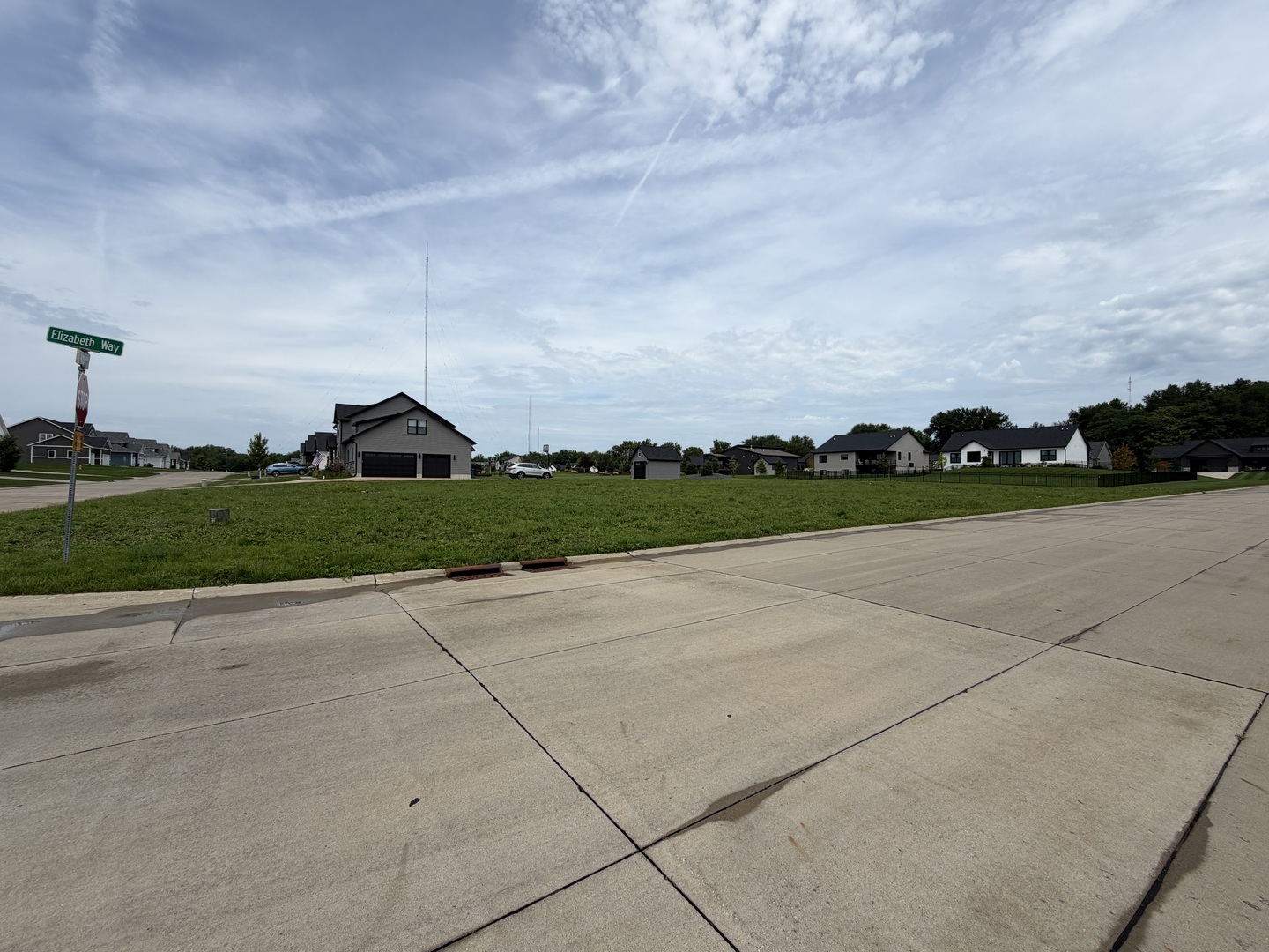 Land in Riverdale
