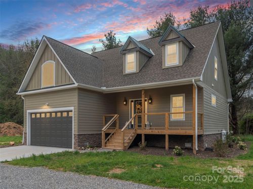 85 Sophie Road, Maggie Valley, NC, 28751 | Card Image