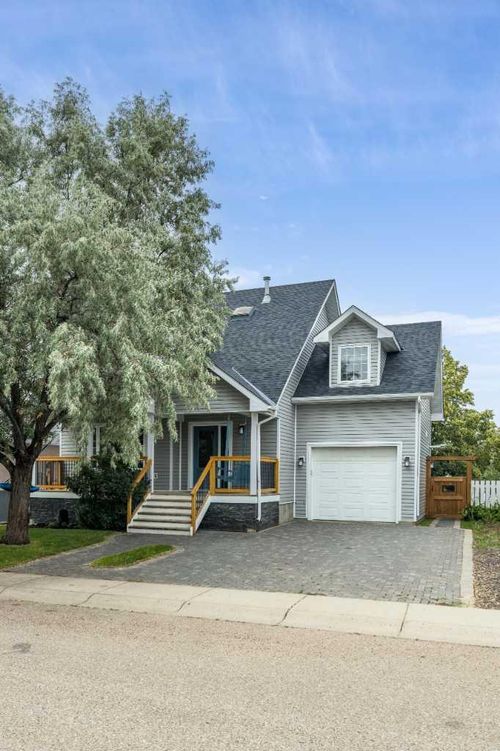 974 Kipling Crescent Sw, Redcliff, AB, T0J2P0 | Card Image