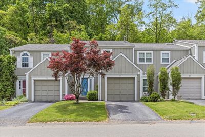 51 New London Ln, Townhouse with 2 bedrooms, 1 bathrooms and 1 parking in Oakmont PA | Image 1