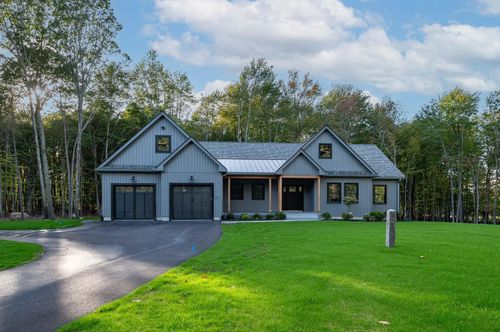 67 Stratham Ln, Greenland, NH, 03840-2126 | Card Image