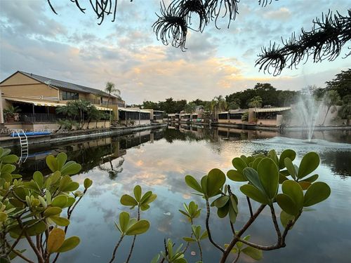 16005 Kingsmoor Way, Miami Lakes, FL, 33014-6560 | Card Image