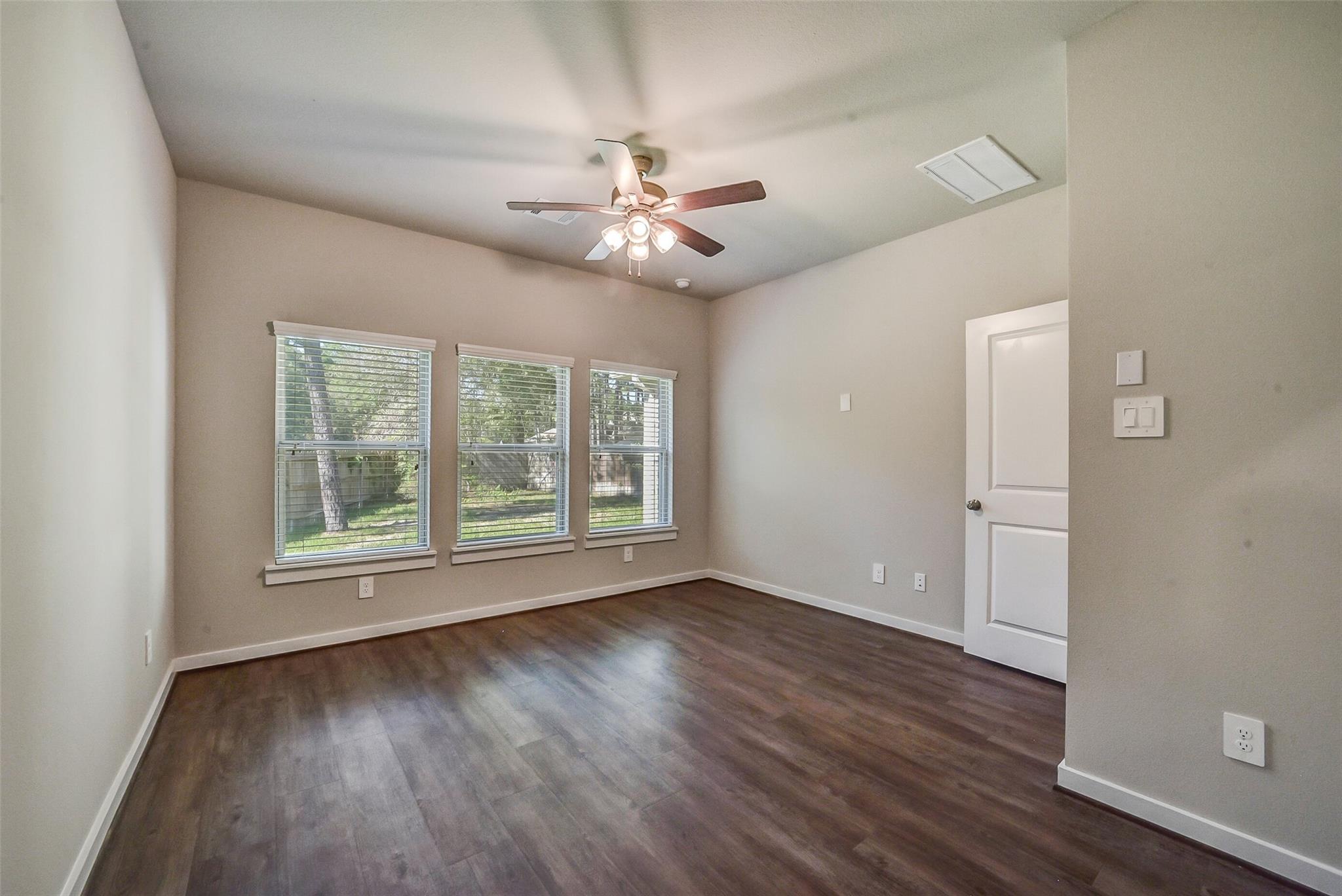 Residential Lease in Spring 5