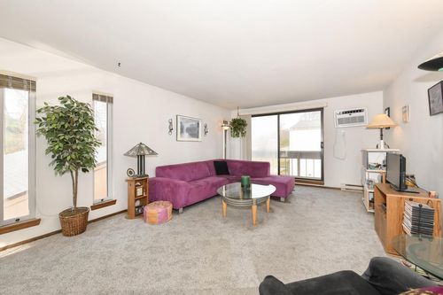 8-1876 Haymarket Road, Waukesha, WI, 53189 | Card Image