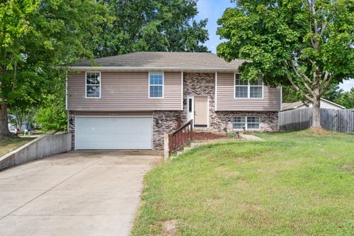 2001 Osage Dr, COLUMBIA, MO, 65202-2956 | Card Image