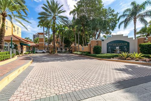 5107-19701 E Country Club Dr, Aventura, FL, 33180-4806 | Card Image
