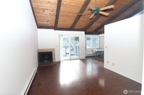 apt-d304-15210 Macadam Rd S, Tukwila, WA, 98188-2470 | Card Image