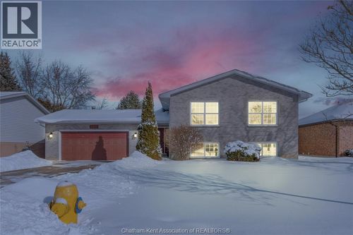 145 Valley Rd, Chatham, ON, N7L5L4 | Card Image