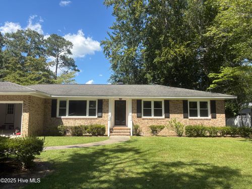 402 Lawson Rd, Washington, NC, 27889-3129 | Card Image