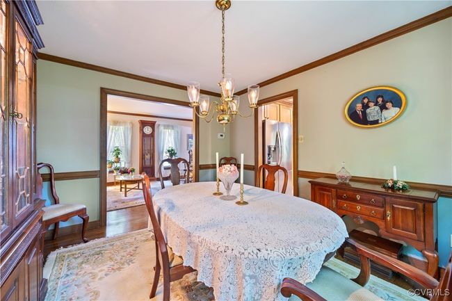 Adjacent to kitchen and living room. | Image 14