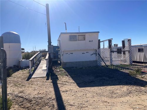 6112 W Gladys Dr, Golden Valley, AZ, 86413-9601 | Card Image