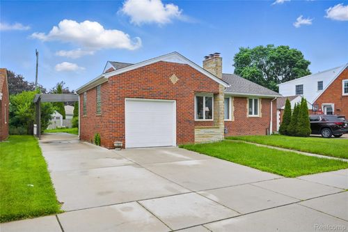 15290 Mclain Ave, Allen Park, MI, 48101-2058 | Card Image