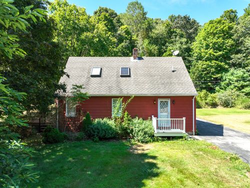 20 Forest Dr, Salem, CT, 06420-3724 | Card Image
