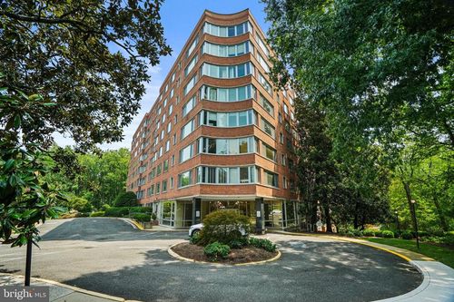607-4200 Cathedral Ave Nw, WASHINGTON, DC, 20016-4912 | Card Image
