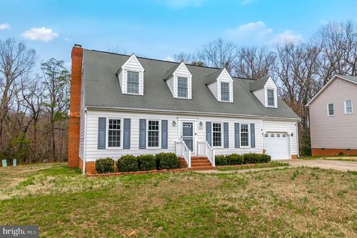 2009 White Lake Dr, FREDERICKSBURG, VA, 22407-1485 | Card Image