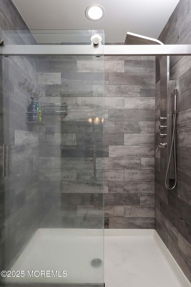 Primary bathroom | Image 23