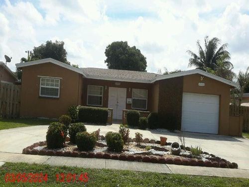 4506 Nw 39th St, Lauderdale Lakes, FL, 33319-4752 | Card Image