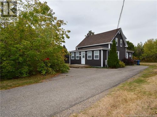 480 Rue Pointe-À-Bouleau, Tracadie-Sheila, NB, E1X1B6 | Card Image