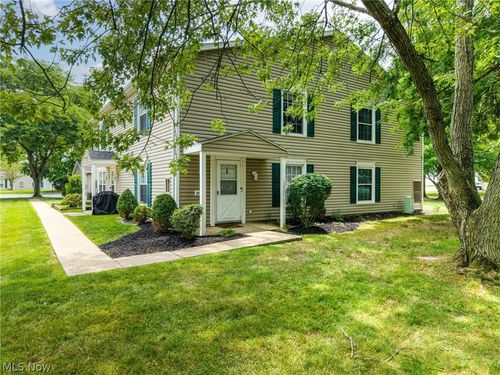 d-34-277 Canterbury Ln, Medina, OH, 44256-4025 | Card Image