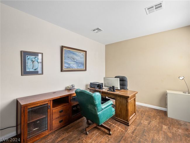 9335 Brownstone Ledge Ave, House other with 4 bedrooms, 3 bathrooms and null parking in Las Vegas NV | Image 13