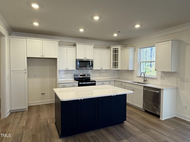 Kitchen | Image 7