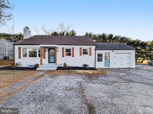 2196 S Queen St, YORK, PA, 17402-4671 | Card Image