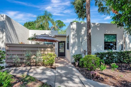 122-122 Pinehurst Dr, Bradenton, FL, 34210-4504 | Card Image