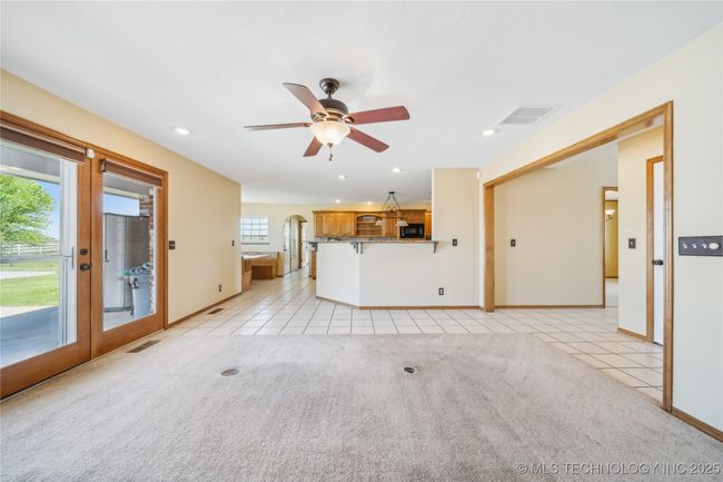 28002 Us 75 Hwy, House other with 4 bedrooms, 4 bathrooms and null parking in Ochelata OK | Image 14