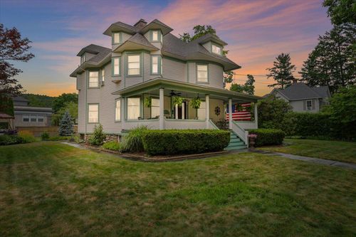 206 W Ann St, Milford, PA, 18337-1428 | Card Image